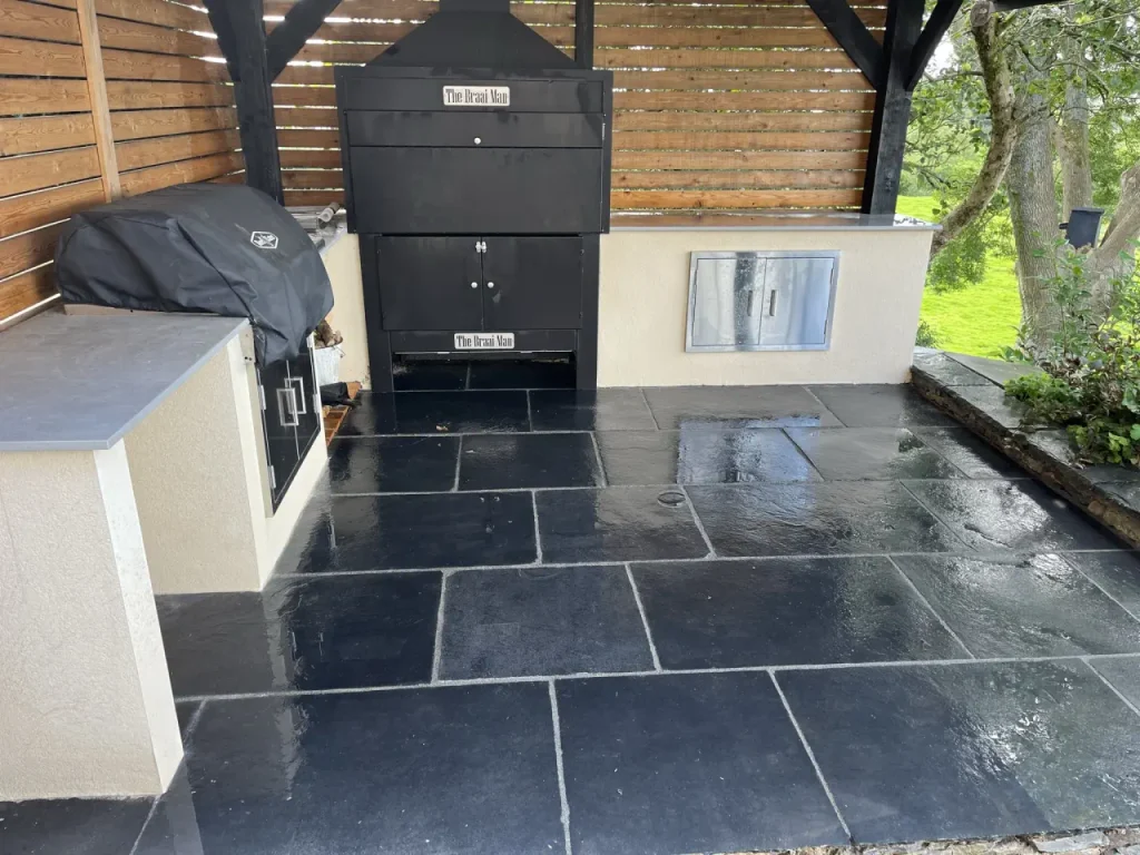 outdoor kitchen